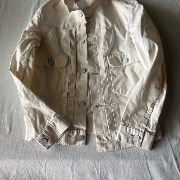 Levi's Cream Jean Jacket Classic Denim Style - Picture 3 of 8
